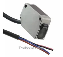Photoelectric sensor, fixed background suppression, metal body, IP69K, 0.2m, PNP, 2m cable